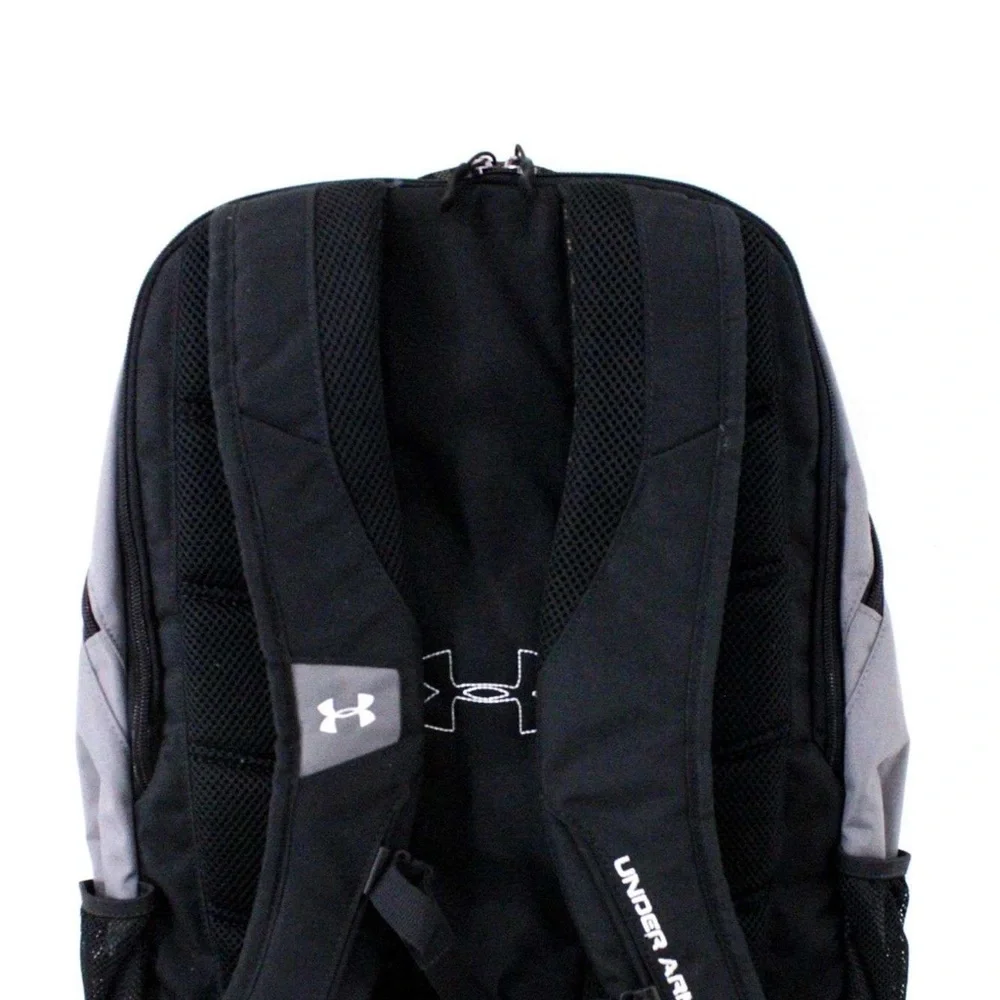 Under Armour bold under